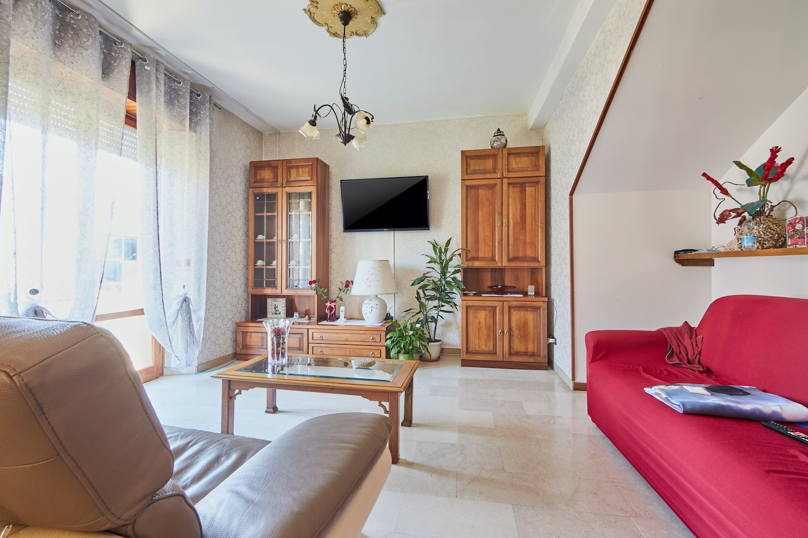 immagine tv della casa famiglia il giardino